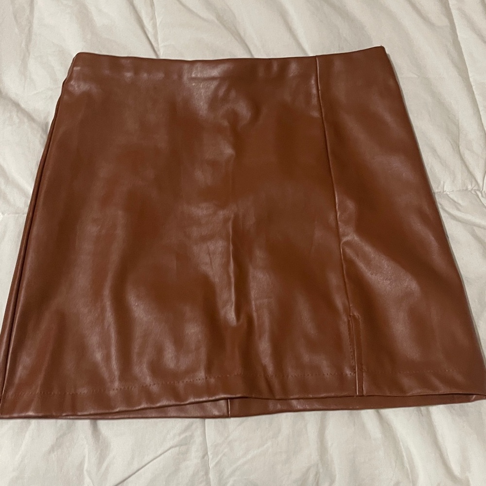 Faux leather mini skirt